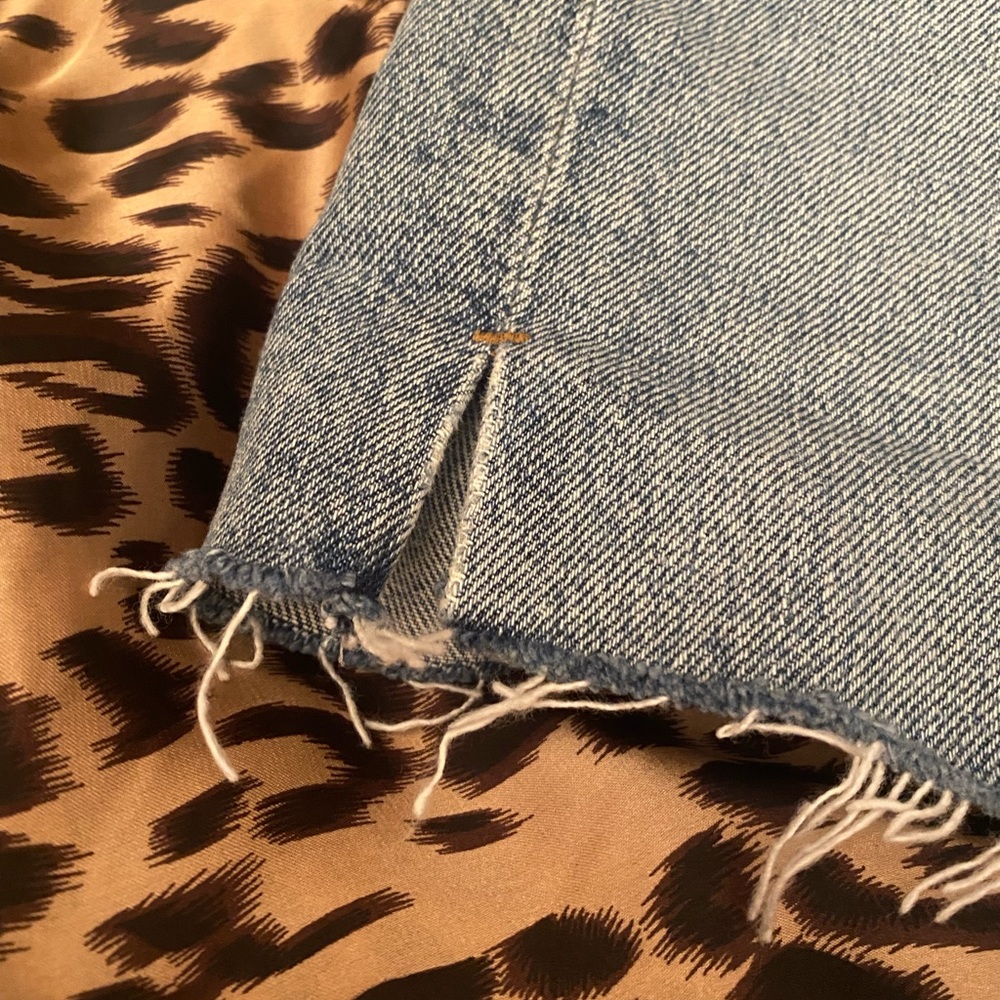 🖤NWOT AGOLDE Jean Shorts🖤 - Picture 7 of 7